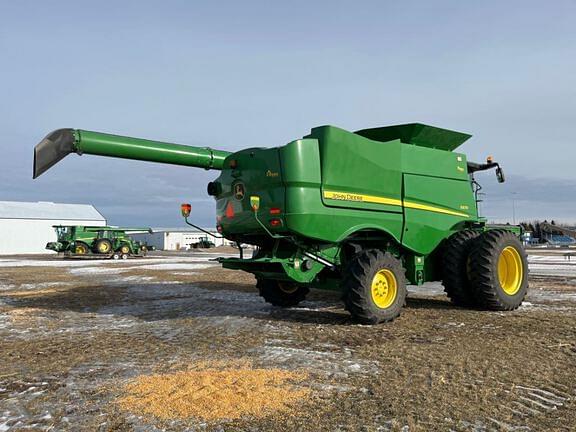 Image of John Deere S670 equipment image 4