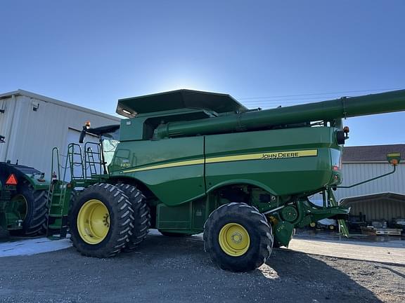 Image of John Deere S670 equipment image 1