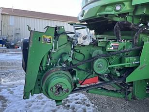 Main image John Deere S670 6