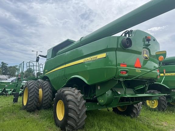Image of John Deere S670 equipment image 2