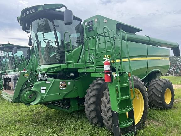 Image of John Deere S670 equipment image 1
