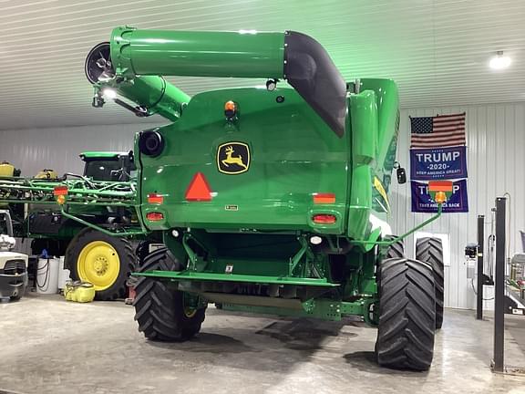 Image of John Deere S670 equipment image 4