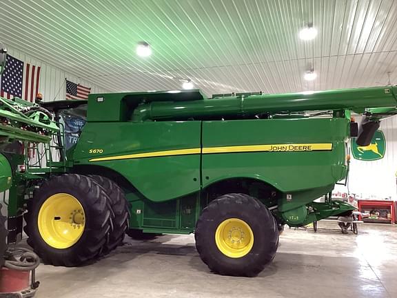 Image of John Deere S670 Primary image