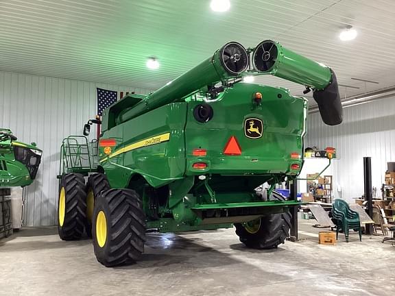 Image of John Deere S670 equipment image 3