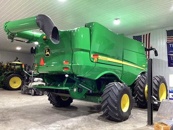 Image of John Deere S670 equipment image 2