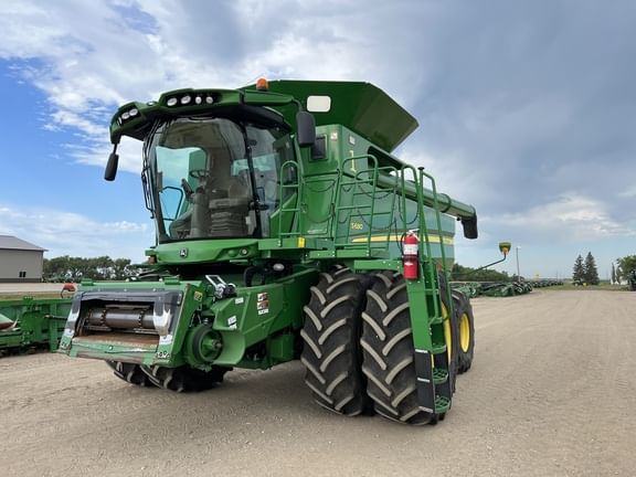 Main image John Deere S680