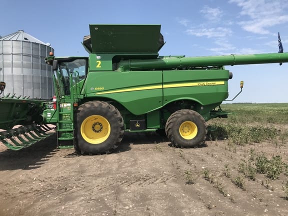 Main image John Deere S680