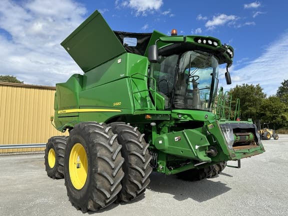 Image of John Deere S680 Primary image