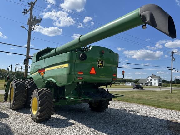 Image of John Deere S680 equipment image 2