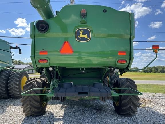 Image of John Deere S680 equipment image 3
