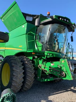 Main image John Deere S680