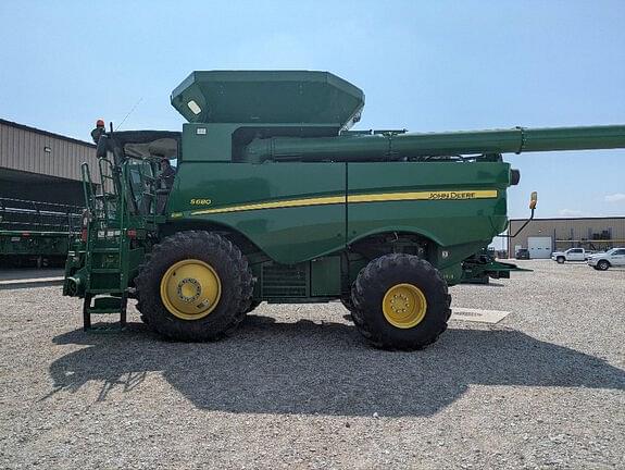 Image of John Deere S680 equipment image 1