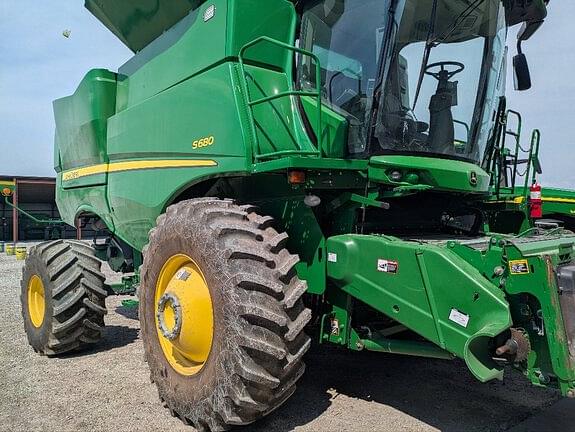 Image of John Deere S680 equipment image 3