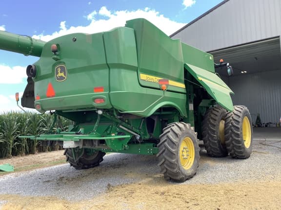 Image of John Deere S680 equipment image 3