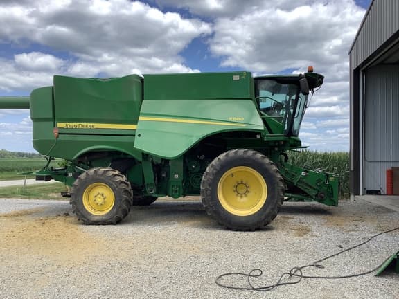 Image of John Deere S680 equipment image 4