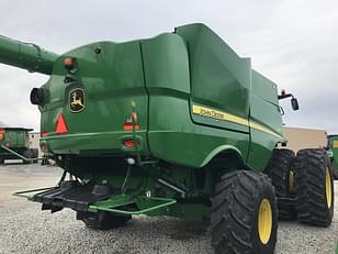 Main image John Deere S680 3