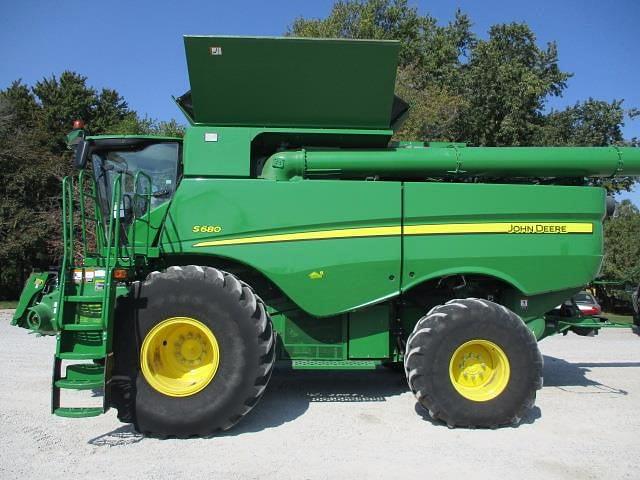 Image of John Deere S680 equipment image 2