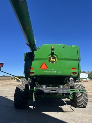 Image of John Deere S680 equipment image 3