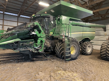 Main image John Deere S680