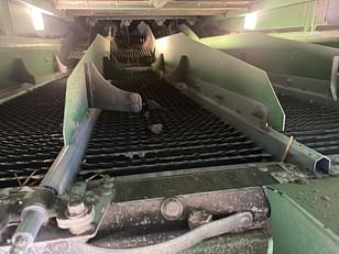 Main image John Deere S680 17