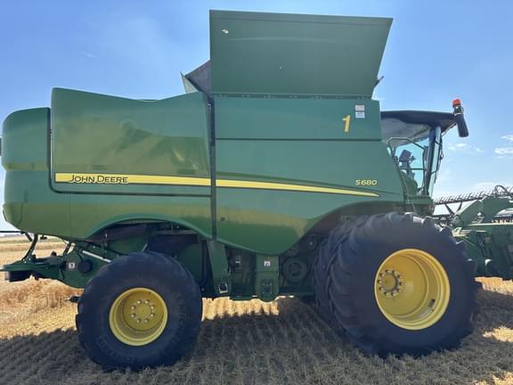 Image of John Deere S680 Primary image