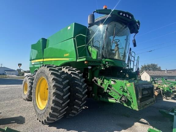 Image of John Deere S680 equipment image 2