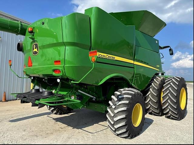 Image of John Deere S680 equipment image 3
