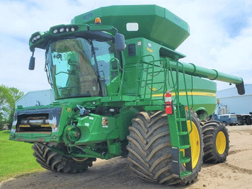 Main image John Deere S680