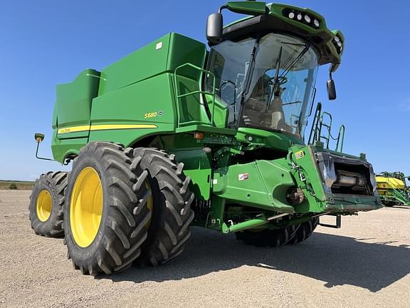 Image of John Deere S680 Primary image