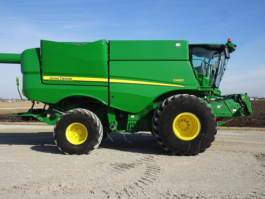 Image of John Deere S680 Primary image