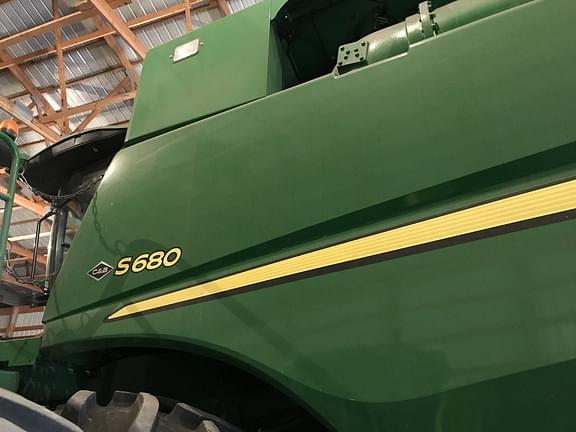 Image of John Deere S680 equipment image 4