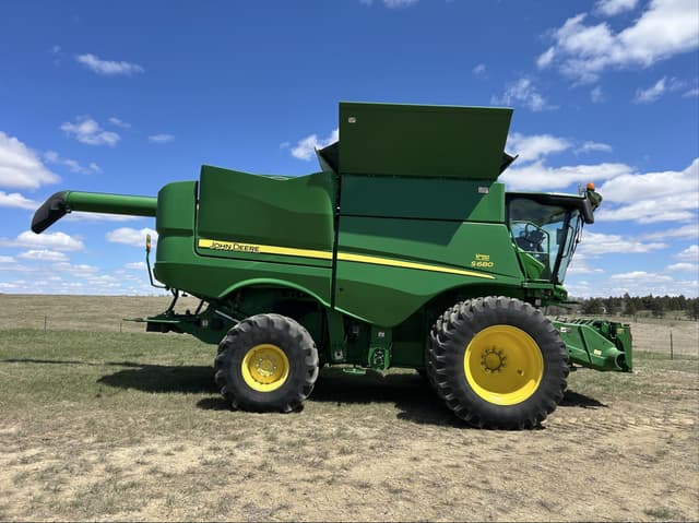 Image of John Deere S680 equipment image 3