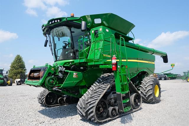 Image of John Deere S680 equipment image 2