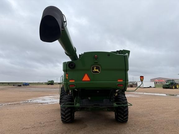Image of John Deere S680 equipment image 3