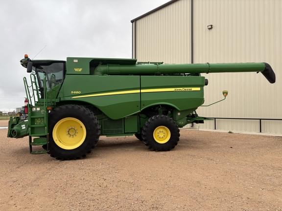 Image of John Deere S680 equipment image 1