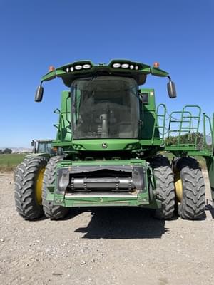 2016 John Deere S680 Image
