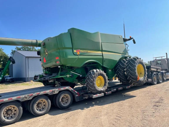 Image of John Deere S680 equipment image 2