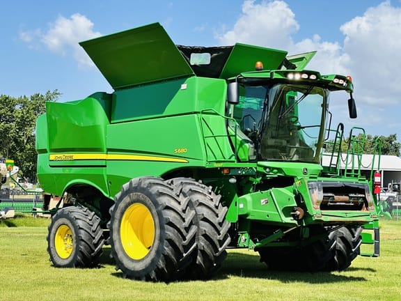 Main image John Deere S680