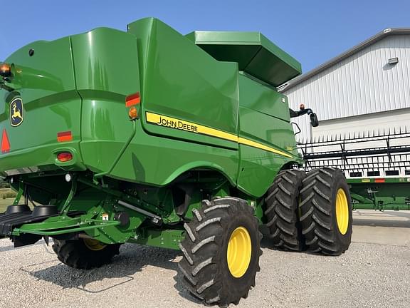 Image of John Deere S680 equipment image 3