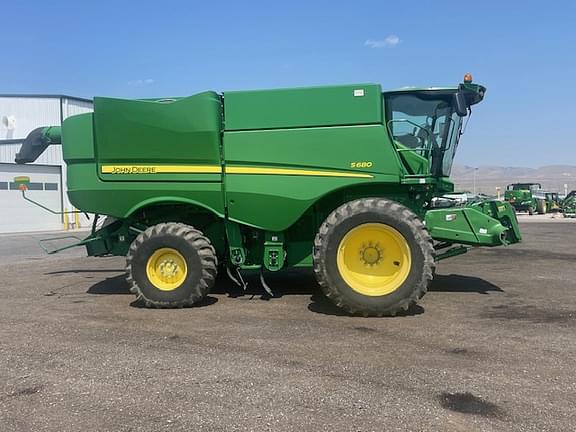 Image of John Deere S680 Primary image