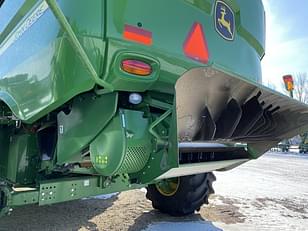 Main image John Deere S680 8