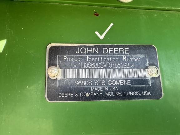 Image of John Deere S680 equipment image 4