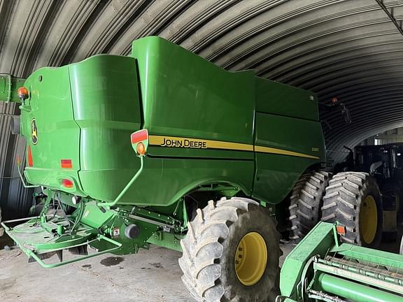 Image of John Deere S680 equipment image 1