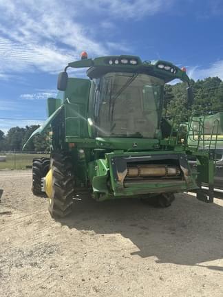 Main image John Deere S680