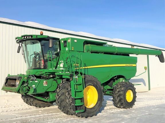 Main image John Deere S680