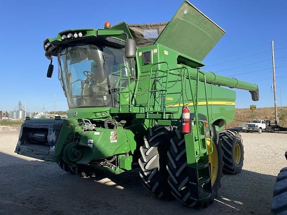 Image of John Deere S680 equipment image 1