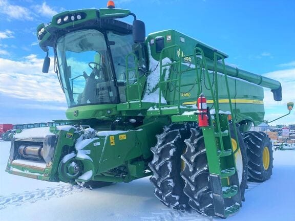 Main image John Deere S680