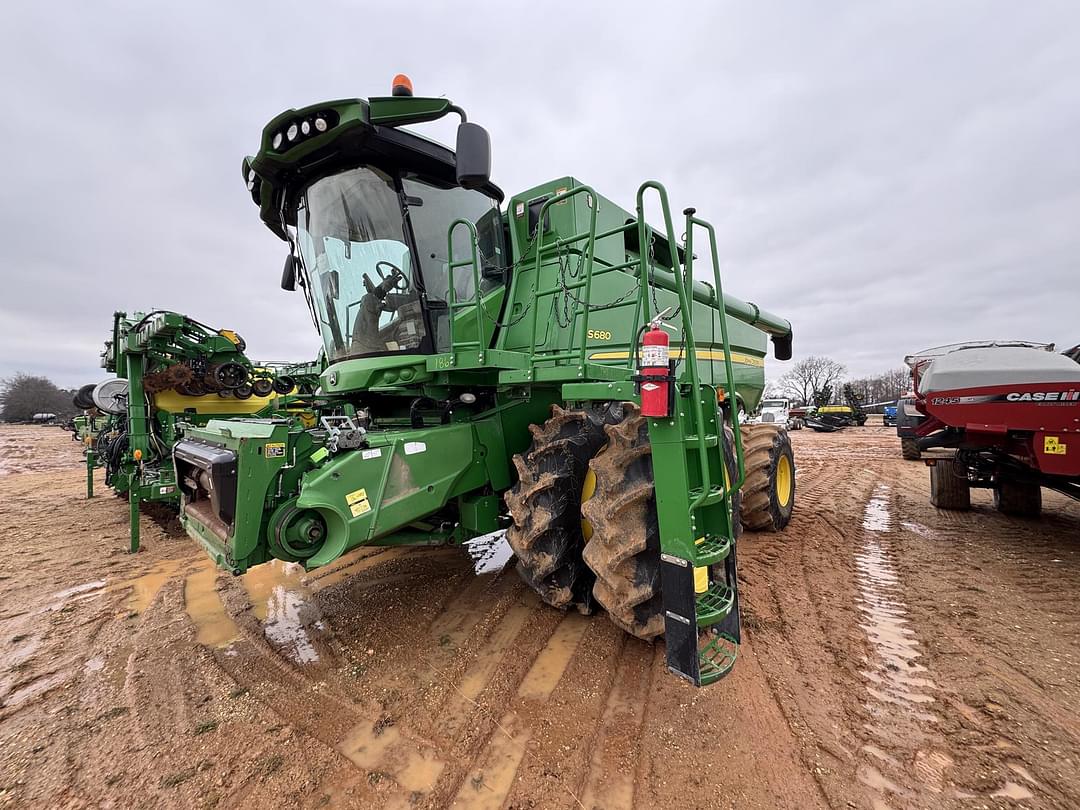 Image of John Deere S680 Primary image