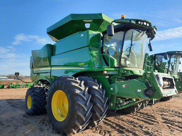 Main image John Deere S680