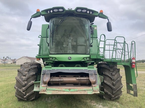 Main image John Deere S680